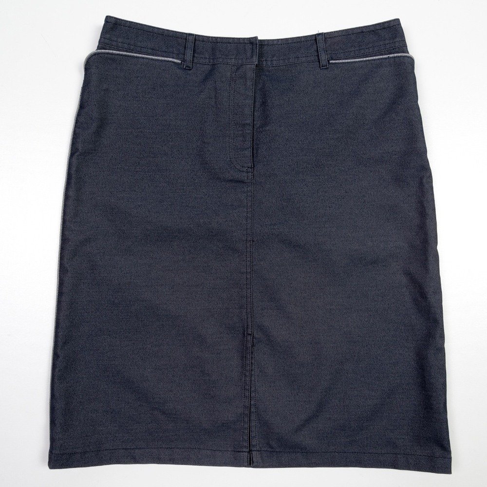 REACTION Kenneth Cole Sleek Upscale Skirt NWOT